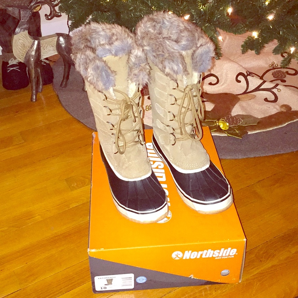 **Northside**Kathmandu Boots